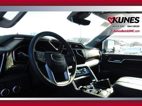 New 2026 GMC Sierra 2500 Denali w/ Denali Reserve Package image 18