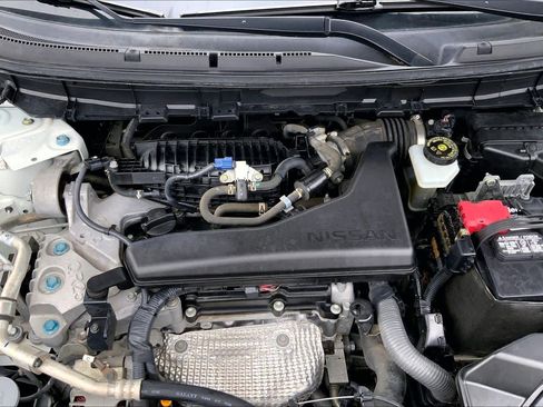 Used 2020 Nissan Rogue S FWD image 29