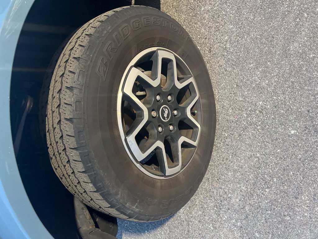 Used 2022 Ford Bronco Outer Banks AWD/4WD image 9