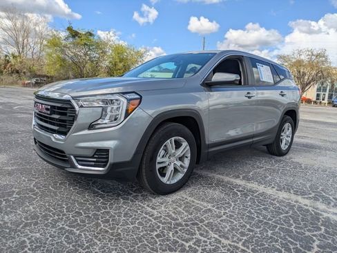 Certified 2024 GMC Terrain SLE image 8