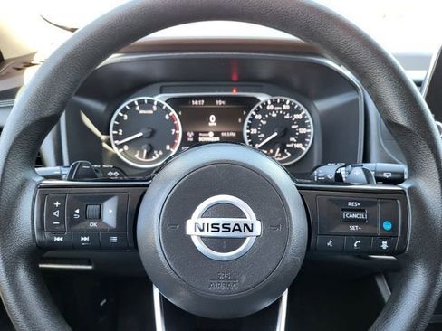 Used 2021 Nissan Rogue SV AWD/4WD image 15