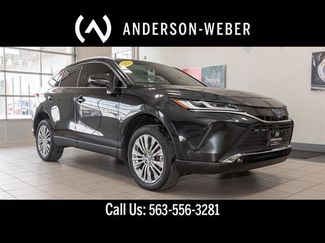 Used 2022 Toyota Venza Limited video 1