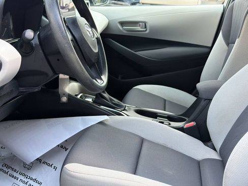 Used 2024 Toyota Corolla LE FWD image 9