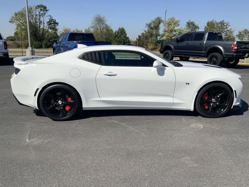 Used 2018 Chevrolet Camaro SS image 10