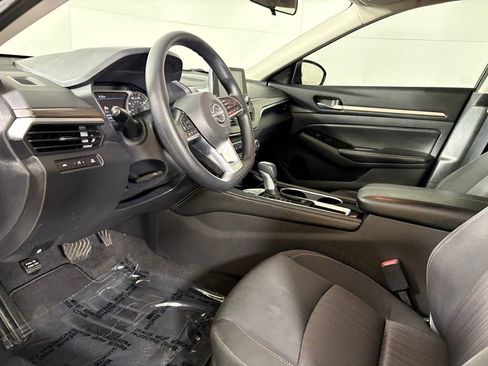 Used 2023 Nissan Altima 2.5 SV FWD image 22