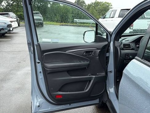Used 2023 Honda Passport EX-L image 8