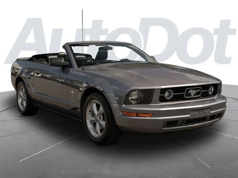 Used 2007 Ford Mustang Premium image 4