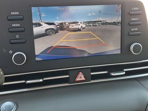 Used 2023 Hyundai Elantra SEL FWD image 12