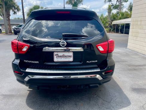 Used 2017 Nissan Pathfinder Platinum w/ Midnight Edition Package FWD image 16