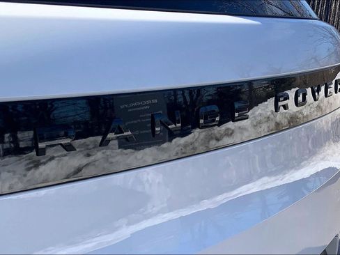 Used 2024 Land Rover Range Rover Sport SE image 31