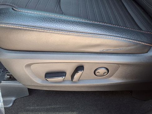 Used 2023 Nissan Pathfinder Rock Creek AWD/4WD image 21