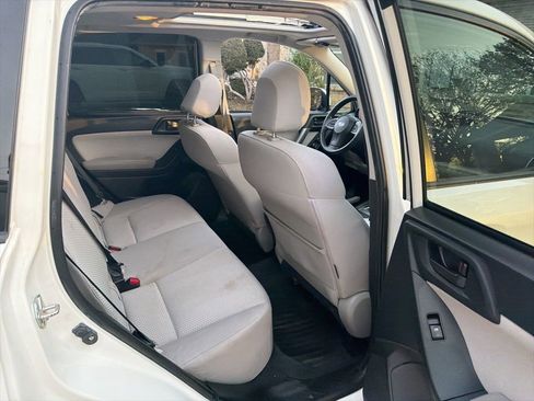 Used 2016 Subaru Forester 2.5i Premium image 15