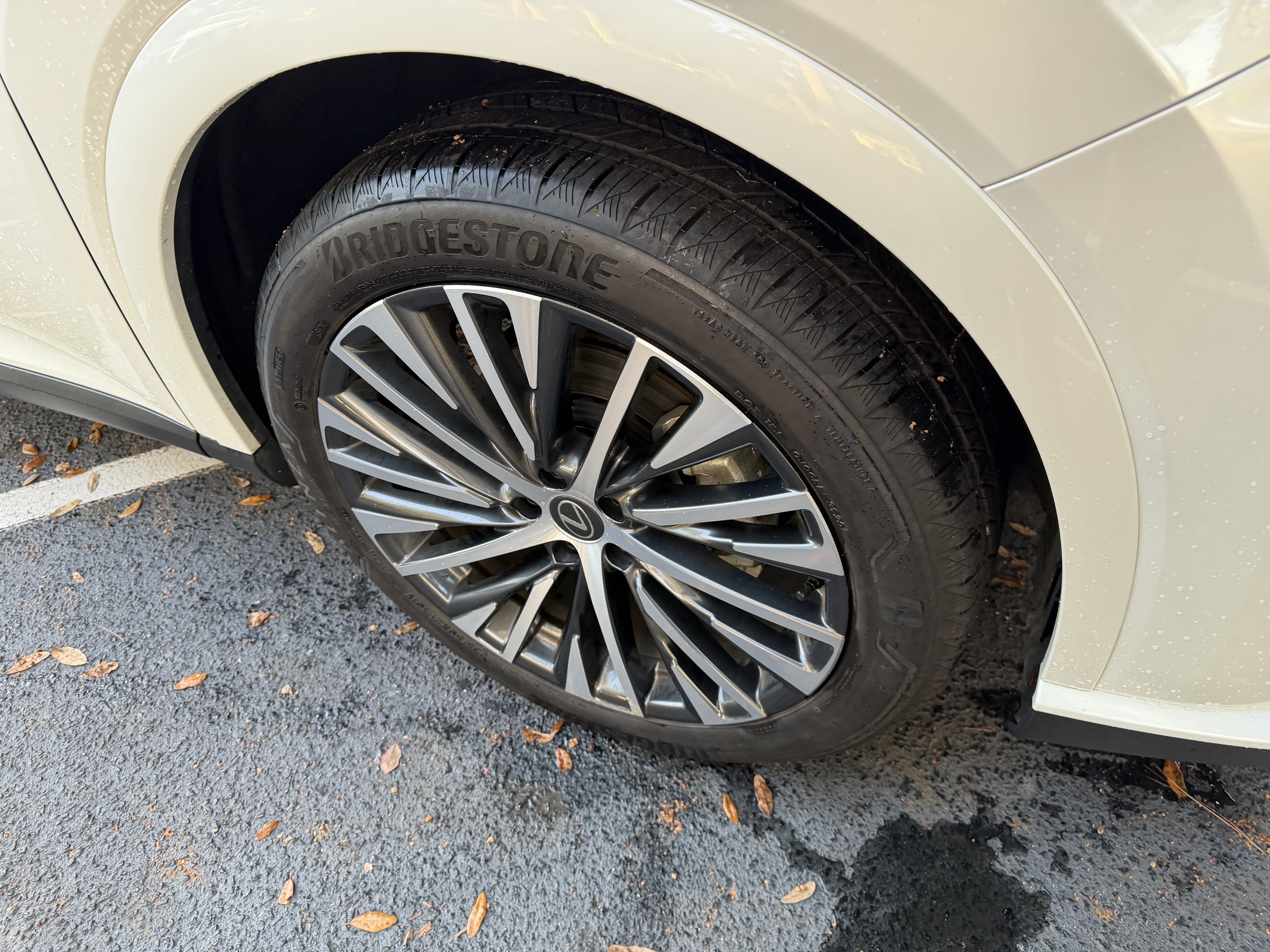 Used 2026 Lexus RX 350 Premium Plus w/ Accessory Package (Z1) FWD image 10