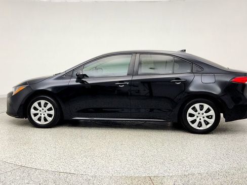 Used 2024 Toyota Corolla LE image 8