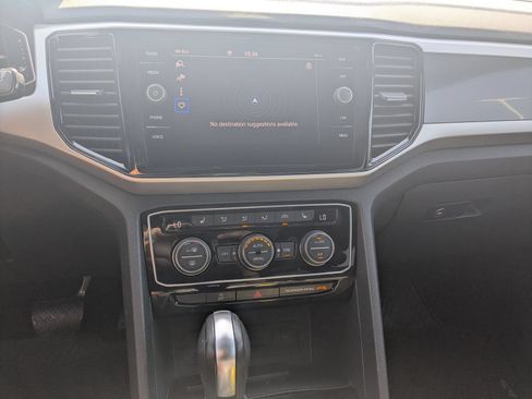 Used 2023 Volkswagen Atlas Cross Sport SEL AWD/4WD image 25
