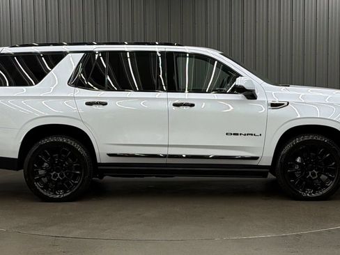 Used 2026 GMC Yukon Denali w/ Sun & Power Step Package AWD/4WD image 6