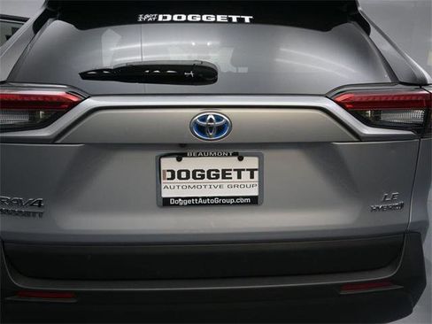 Certified 2022 Toyota RAV4 LE image 14