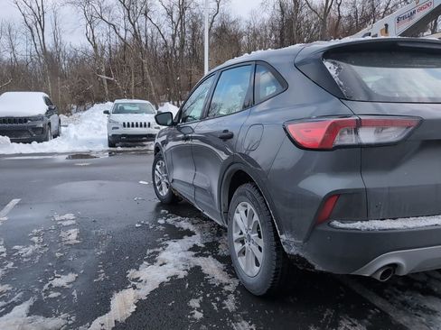 Used 2021 Ford Escape S image 3