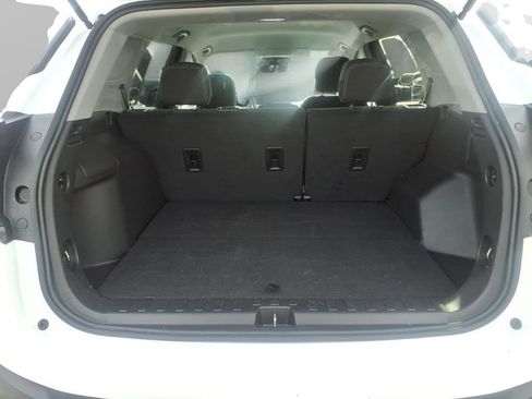 Used 2024 GMC Terrain SLE image 14