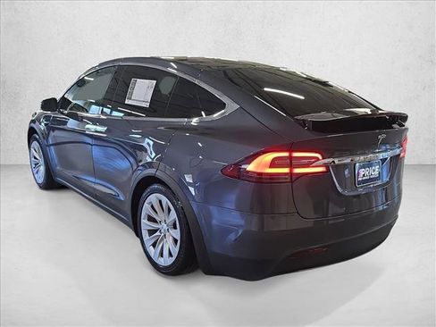 Used 2020 Tesla Model X Long Range image 7