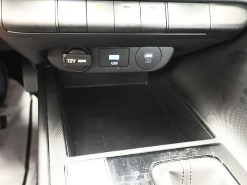Used 2025 Hyundai Elantra SE FWD image 39