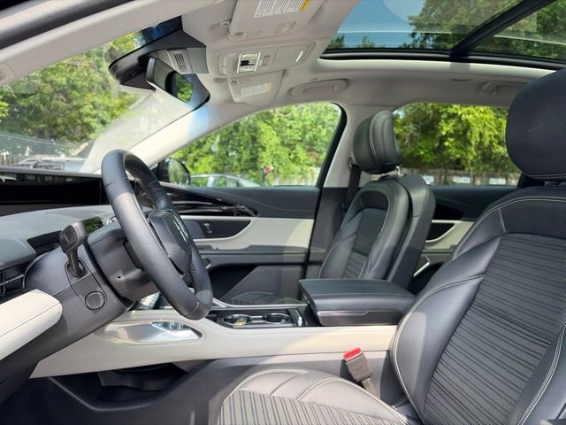 Used 2024 Lincoln Nautilus Reserve w/ Equipment Group 202A AWD/4WD image 43