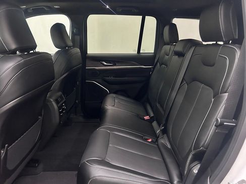 New 2026 Jeep Grand Cherokee Limited AWD/4WD image 14