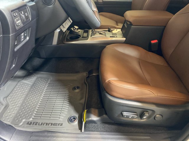 Used 2024 Toyota 4Runner Limited AWD/4WD image 14