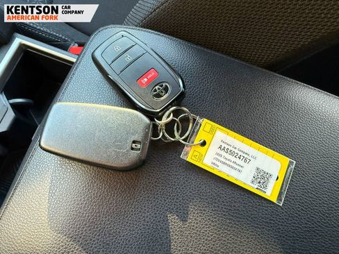 Used 2025 Toyota 4Runner SR5 image 39