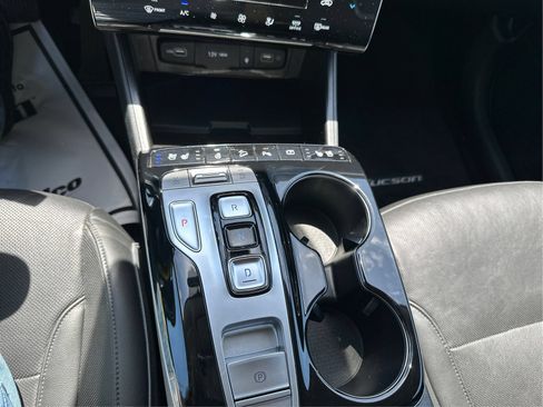 Certified 2023 Hyundai Tucson Limited AWD/4WD image 17