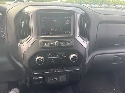 Used 2021 Chevrolet Silverado 2500 Custom w/ Custom Value Package AWD/4WD image 17