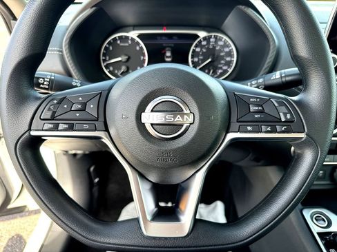 Used 2024 Nissan Sentra SV image 14