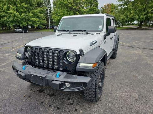 Used 2023 Jeep Wrangler Unlimited w/ Cold Weather Group AWD/4WD image 2