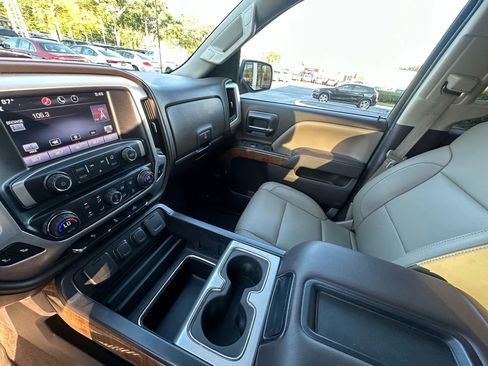 Used 2015 GMC Sierra 1500 SLT w/ SLT Crew Cab Value Package image 27