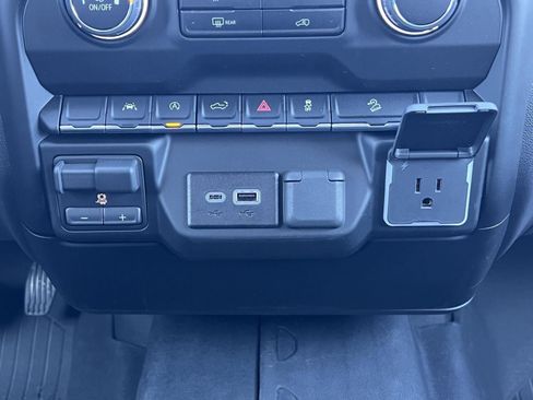 New 2026 Chevrolet Silverado 1500 Custom Trail Boss w/ LPO, Dark Essentials Package image 16