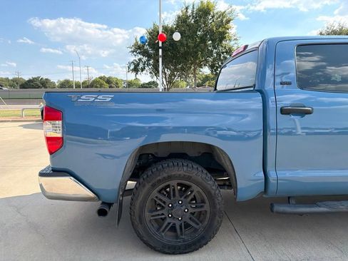 Used 2019 Toyota Tundra SR5 w/ SR5 Upgrade Package RWD image 11
