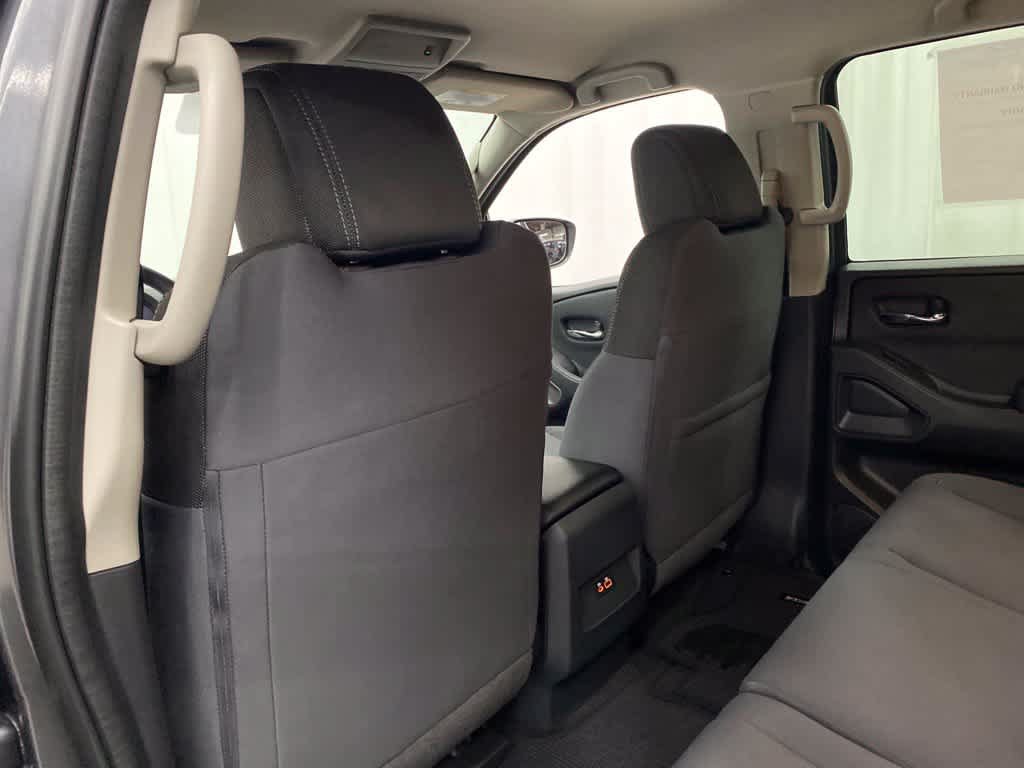 Used 2025 Nissan Frontier SV AWD/4WD image 14