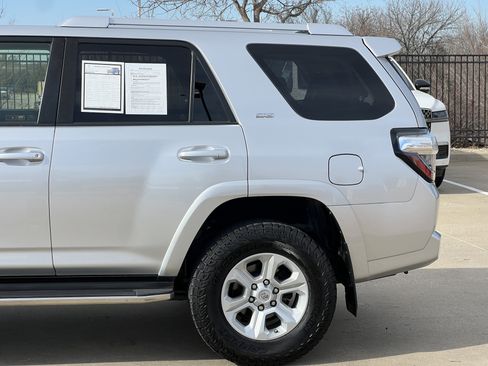 Used 2016 Toyota 4Runner SR5 Premium image 6