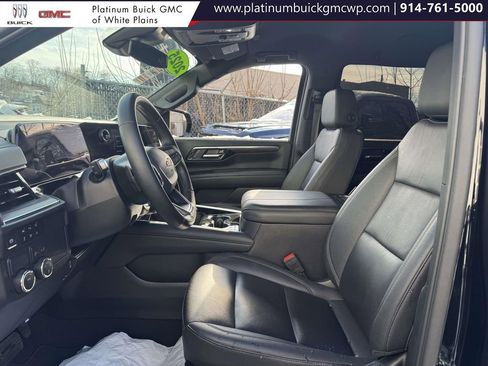 Used 2025 Chevrolet Tahoe LT image 17