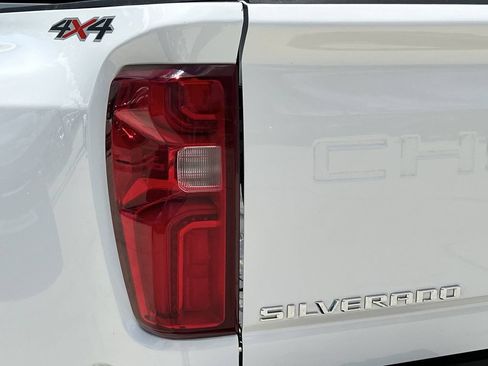 Used 2025 Chevrolet Silverado 3500 LT w/ Safety Package AWD/4WD image 7