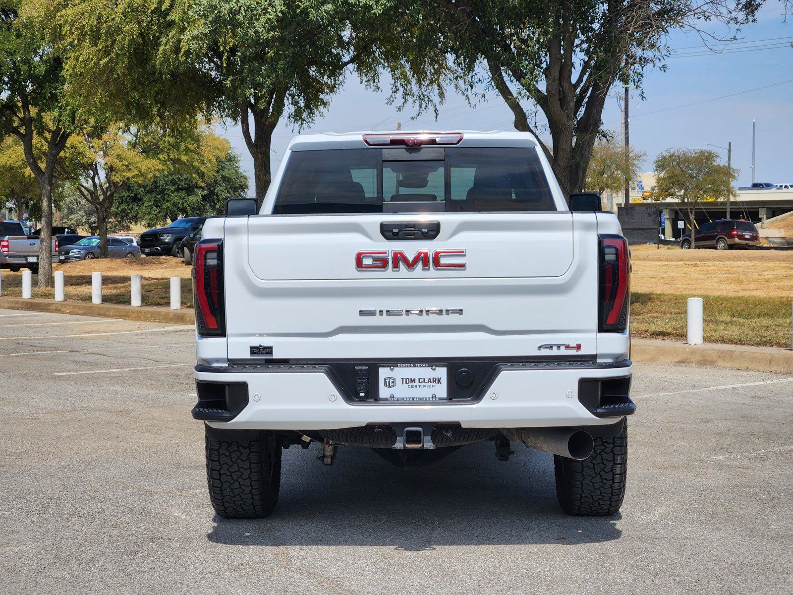 Used 2024 GMC Sierra 2500 AT4 w/ AT4 Premium Plus Package AWD/4WD image 33