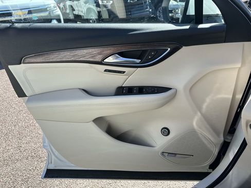 Used 2021 Buick Envision Avenir w/ Technology Package II image 30