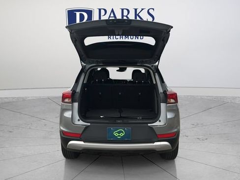 Used 2025 Chevrolet TrailBlazer LT AWD/4WD image 19