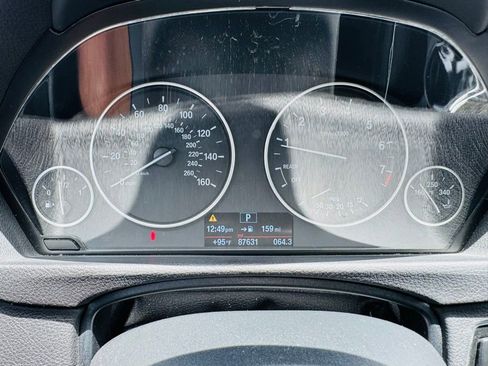 Used 2018 BMW 320i Sedan w/ Convenience Package image 19