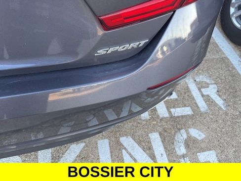 Used 2018 Honda Accord Sport image 5