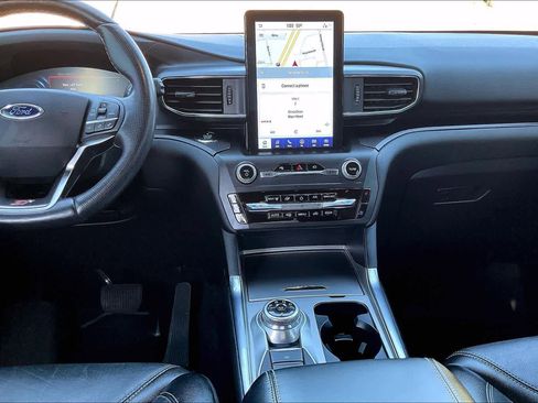 Used 2020 Ford Explorer ST w/ ST Street Pack image 9