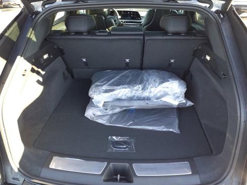 New 2025 Cadillac Lyriq Sport image 15