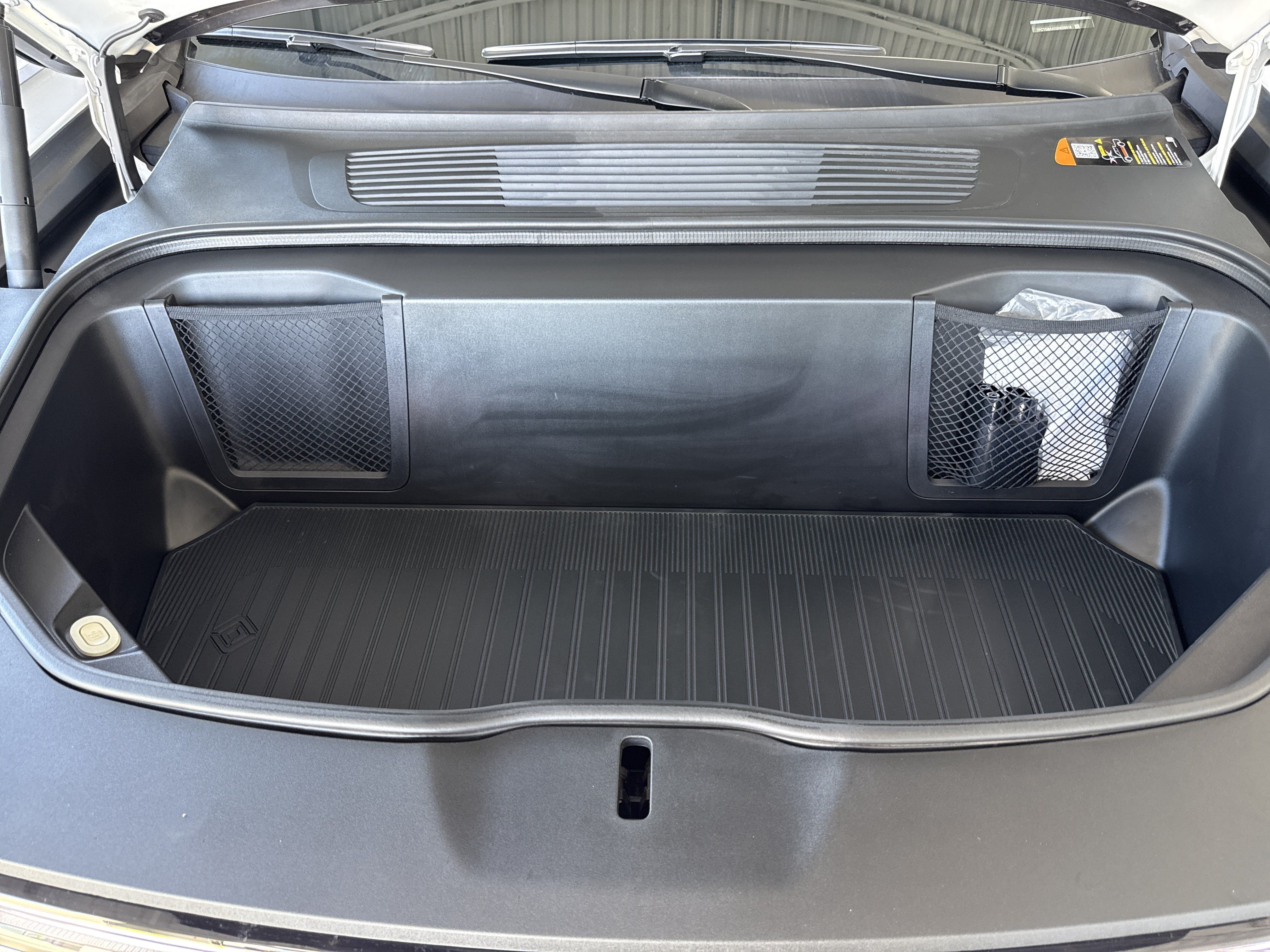 Used 2025 Rivian R1T Adventure Dual AWD/4WD image 44