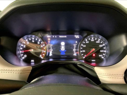 Used 2025 Jeep Compass Limited AWD/4WD image 20