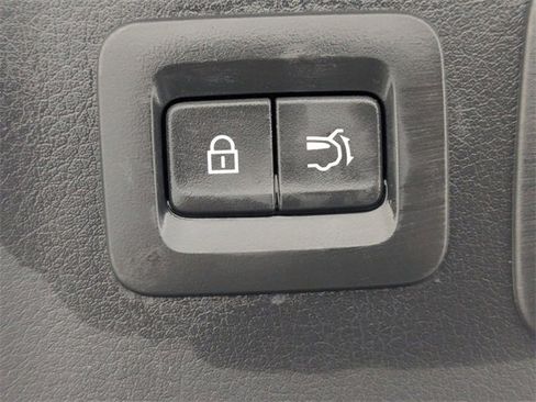 Used 2025 MAZDA CX-70 3.3 Turbo w/ Preferred Package image 31